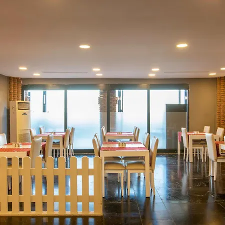 보드룸 임페리얼 호텔 5*